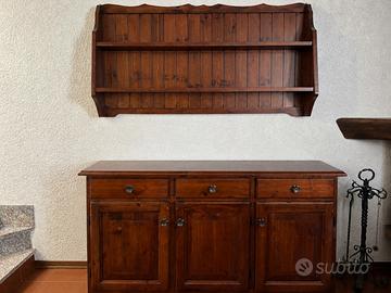 Arredamento rustico in legno massello