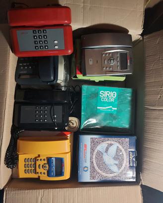 Molti Telefoni vecchi e nuovi funzionanti