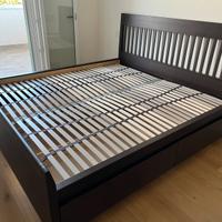 Letto matrimoniale contenitore e doghe in legno