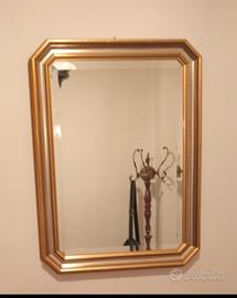 specchio con cornice 