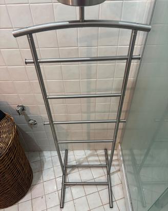 Suporto per abiti solo ritiro