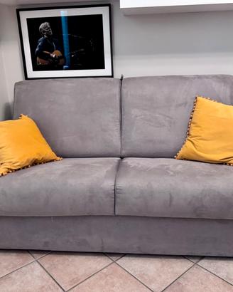 Divano letto 3 posti come nuovo