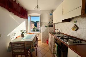 2 LOCALI A LA SPEZIA