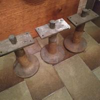 piedi in ottone pieno