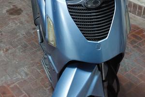 scuter kimco 200  anno 2009