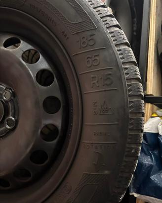 Volkswagen cerchi e gomme 15