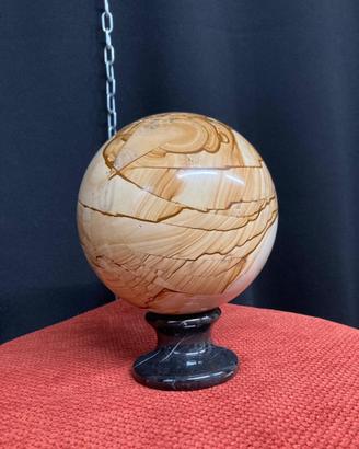 Sfera in Pietra Paesina con base in marmo