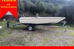 Barca da pesca con licenza