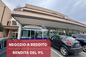 NEGOZIO A PAESE