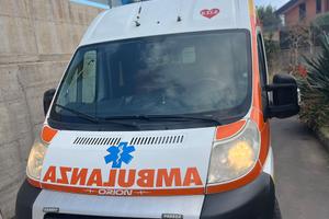 Ambulanza Fiat Ducato 2013