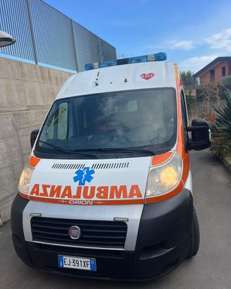Ambulanza Fiat Ducato 2013
