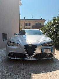 Alfa Romeo Giulia 2.2 150CV Diesel