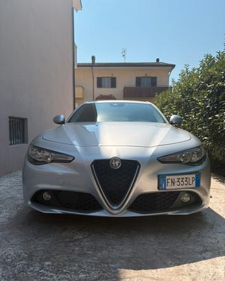 Alfa Romeo Giulia 2.2 150CV Diesel