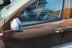 DACIA DUSTER 2012 - PORTA ANTERIORE SINISTRO