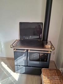 Stufa a legna con forno