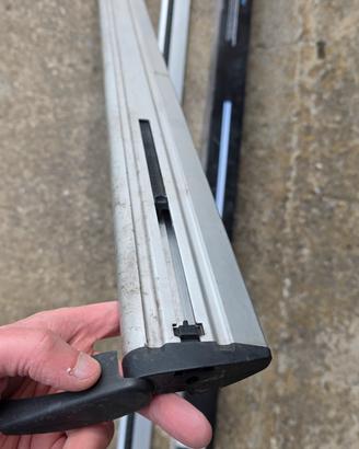 Coppia di barre da tetto Thule Wingbar 135 cm