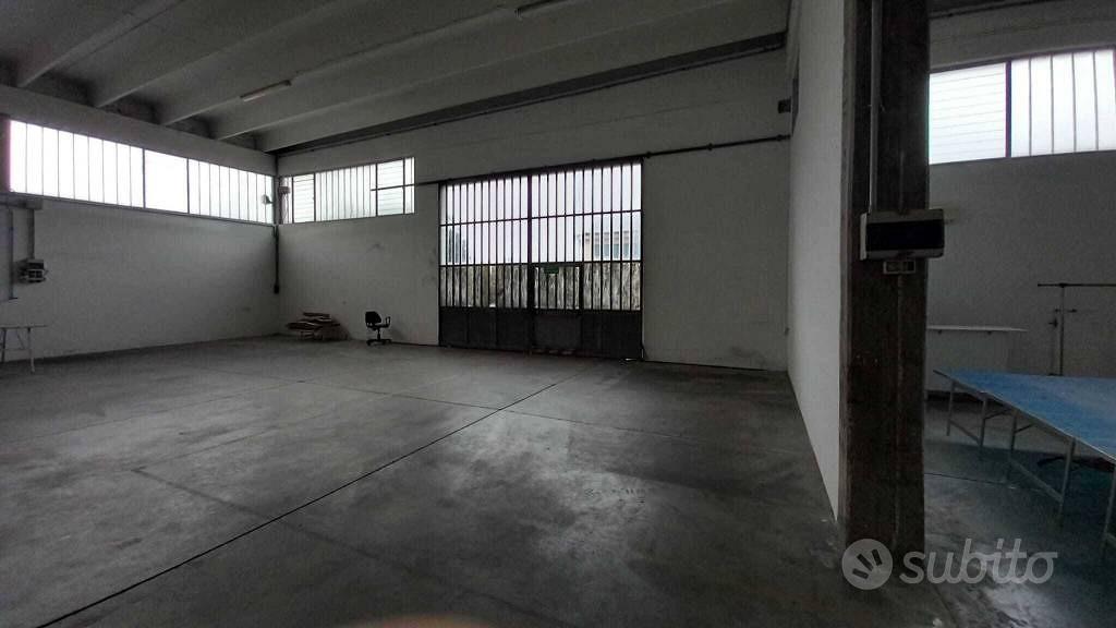 Immobile di 1000 m² con 4 locali a Rimini