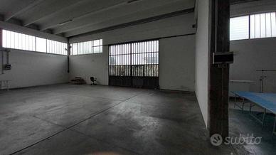 Immobile di 1000 m² con 4 locali a Rimini