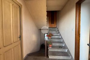 CASA SEMINDIPENDENTE A GIFFLENGA
