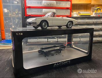 Alfa Romeo Spider Osso di Seppia Scala1/18 Autoart