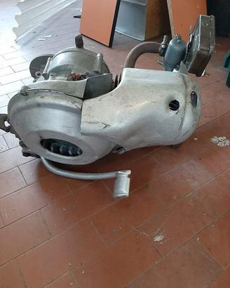 Motore per Vespa Faro Basso serie VM1M