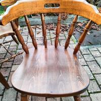 Tavolo in legno con 6 sedie