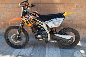 Enduro Dirt Bike / Pit Bike 250cc