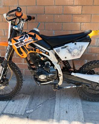 Enduro Dirt Bike / Pit Bike 250cc