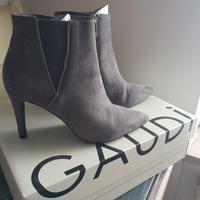 Tronchetti  Gaudi  in camoscio  grigio n.37