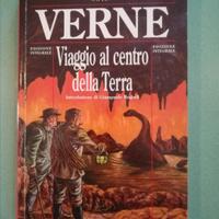 Jules Verne
Viaggio al centro della terra