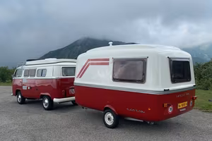 Volkswagen T2a + Roulotte Lander 340 Bora