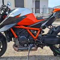 KTM 1290 SUPERDUKE R 2022 