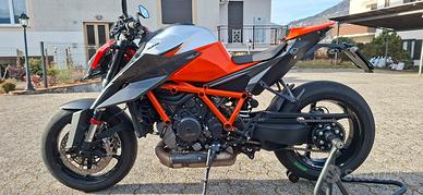 KTM 1290 SUPERDUKE R 2022 