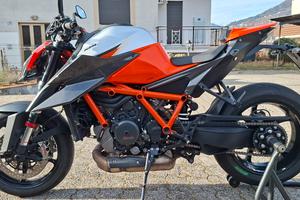 KTM 1290 SUPERDUKE R 2022 