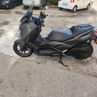 Yamaha Xmax 300 aprile 2023