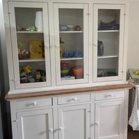 Vetrina con credenza in rovere placcato bianco