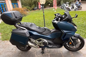 Honda Forza 750 TRAVEL