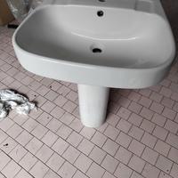 lavandino con colonna