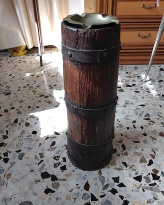 Oggetto in legno  vintage (portacenere)