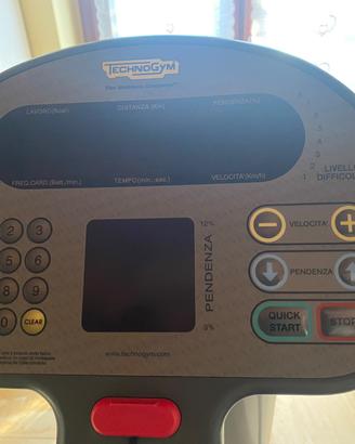 Tapis roulant tecnogym