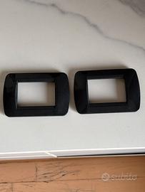 Placce interruttori luci Bticino nere