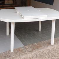 tavolo bianco in PVC  allungabile da giardino