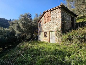 Rustico / Casale di 55 m² a Camaiore