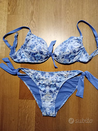 Costume bikini imbottito con ferretto