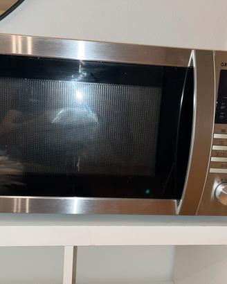 Microonde Sharp 42L con grill e forno ventilato