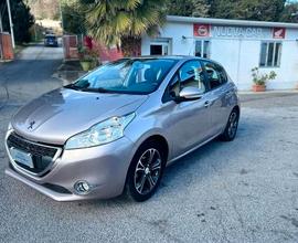 Peugeot 208 1.4 HDi 68 CV 5 porte Allure