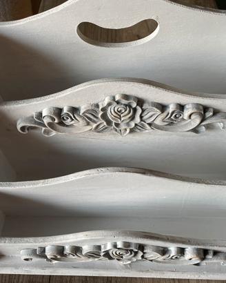Porta carte in legno con fregio shabby
