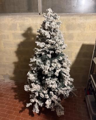 Albero di Natale innevato + luci