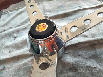 Volante in legno Hellebore 