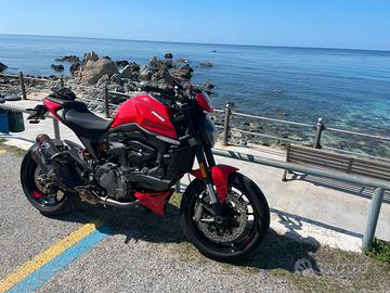 Ducati Monster 937 Plus